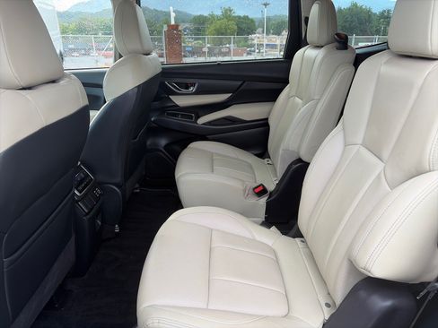 Used 2023 Subaru Ascent Limited AWD/4WD image 17