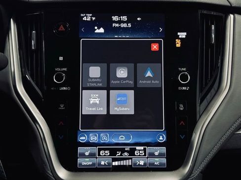 Used 2022 Subaru Outback Premium image 32