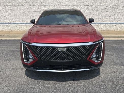Certified 2024 Cadillac Lyriq Luxury RWD image 2