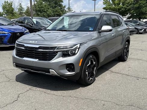 Used 2024 Kia Seltos EX FWD image 5