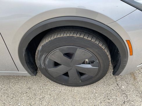 Used 2025 Toyota Prius LE image 29