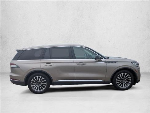 Used 2021 Lincoln Aviator Reserve w/ Equipment Group 201A RWD image 4