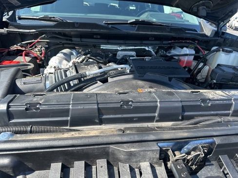 Used 2024 Chevrolet Silverado 3500 LT image 24