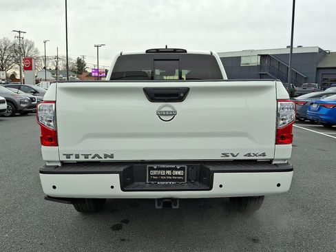Certified 2024 Nissan Titan SV w/ Accessory Utility Package AWD/4WD image 6