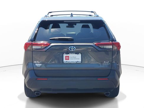 Certified 2020 Toyota RAV4 XLE AWD/4WD image 5