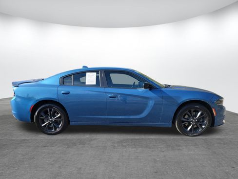 Used 2023 Dodge Charger SXT w/ Blacktop Package image 2