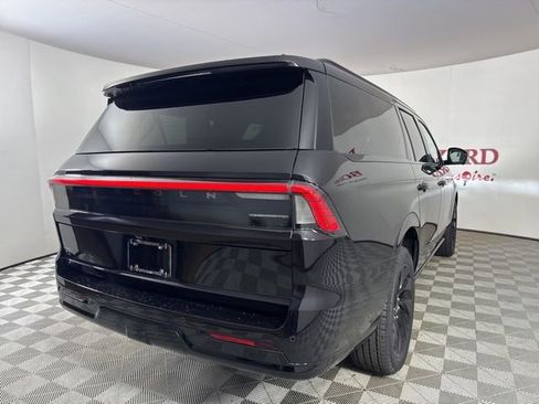 New 2025 Lincoln Navigator L Reserve w/ Jet Appearance Package image 7