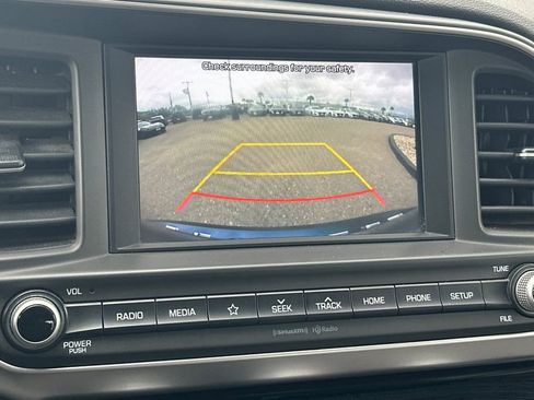 Used 2019 Hyundai Elantra SEL image 18