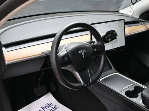 Used 2023 Tesla Model Y Long Range AWD/4WD image 32