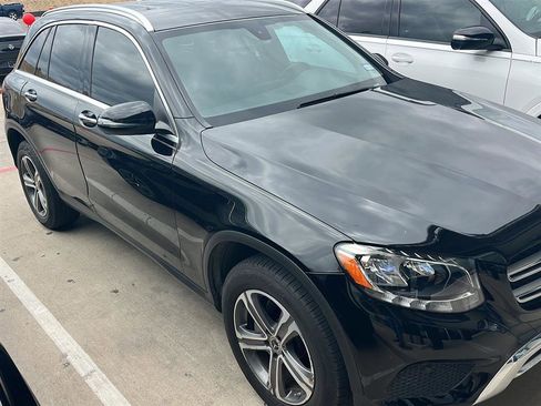 Used 2019 Mercedes-Benz GLC 300 image 2