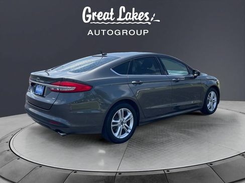 Used 2018 Ford Fusion SE FWD image 5