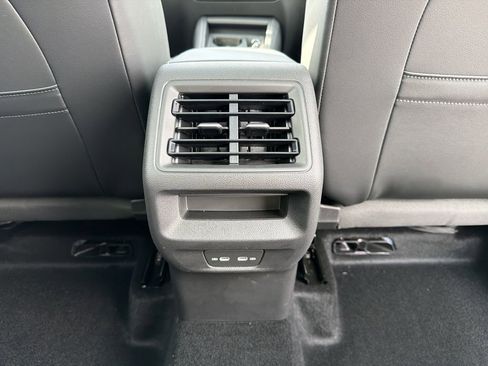 New 2026 Volkswagen Tiguan SE R-Line FWD image 21