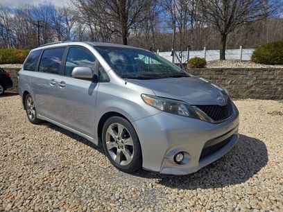 Used 2011 Toyota Sienna SE w/ Preferred Pkg