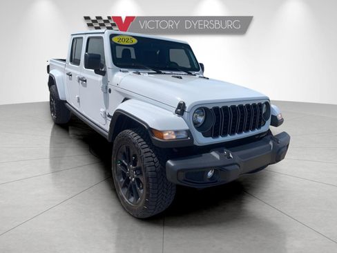 New 2025 Jeep Gladiator Sport image 1