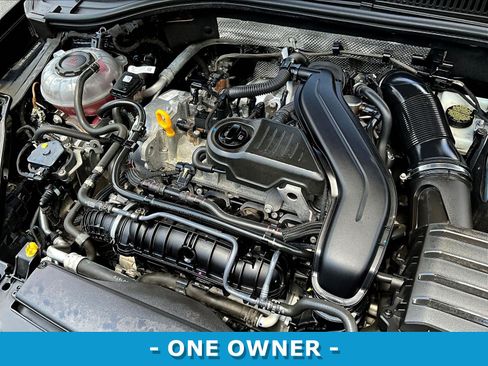 Used 2025 Volkswagen Jetta Sport FWD image 29
