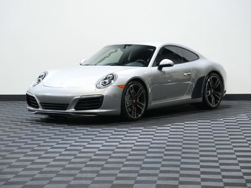 Used 2017 Porsche 911 Carrera S image 3