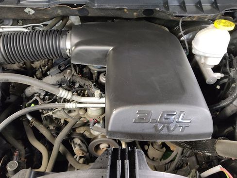 Used 2019 RAM 1500 Express image 30