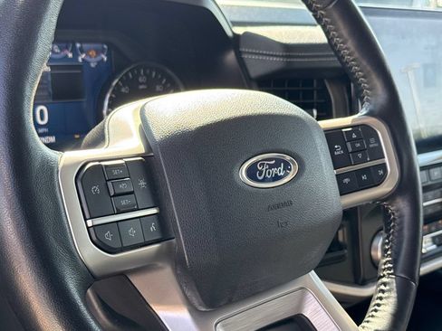 Used 2023 Ford Expedition XLT AWD/4WD image 29