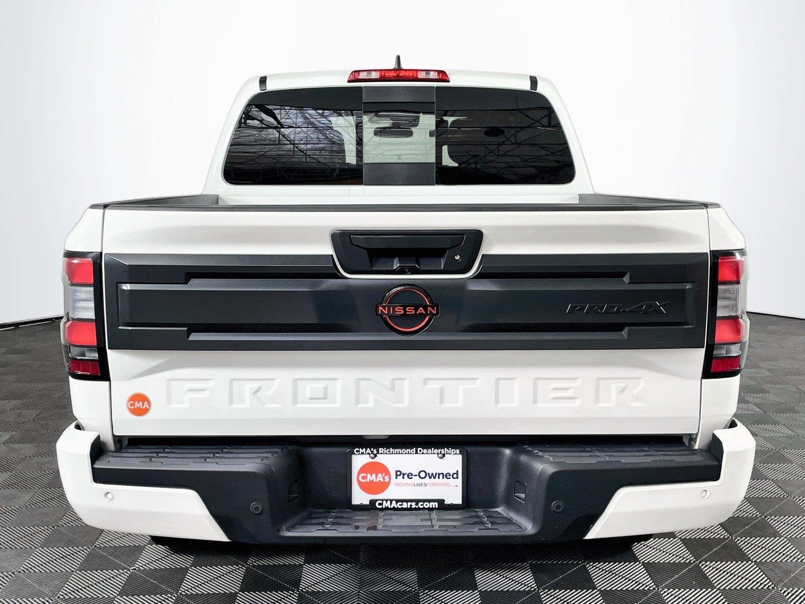 Used 2025 Nissan Frontier PRO-4X AWD/4WD image 7