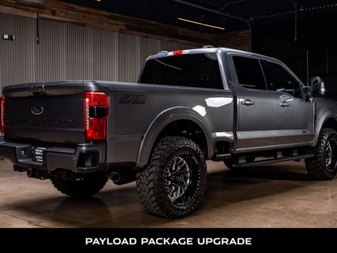 Used 2023 Ford F250 XLT w/ XLT Premium Package image 9
