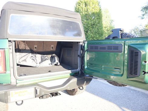 Used 2023 Ford Bronco Badlands AWD/4WD image 9