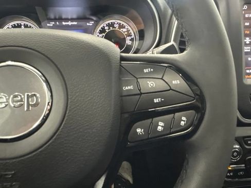 Used 2023 Jeep Cherokee Altitude Lux w/ Lux Elite Package AWD/4WD image 32