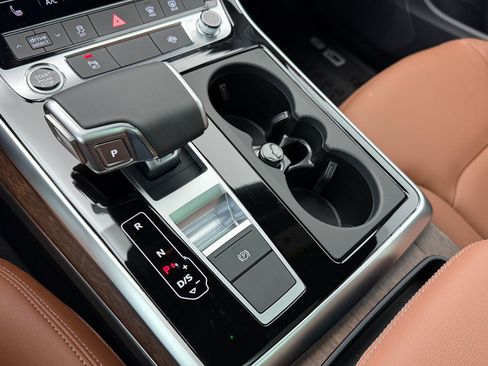 New 2026 Audi Q8 Premium image 29