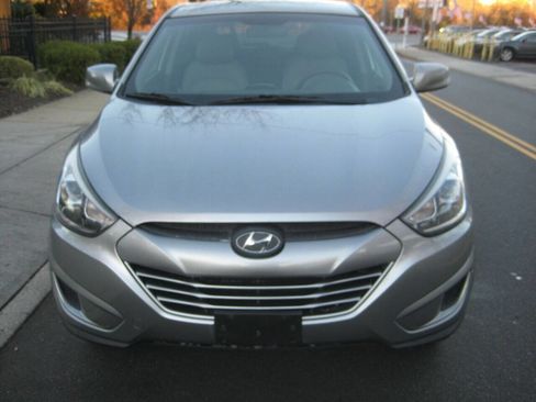 Used 2014 Hyundai Tucson GLS image 2