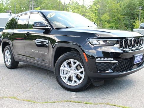 Used 2023 Jeep Grand Cherokee Limited AWD/4WD image 4