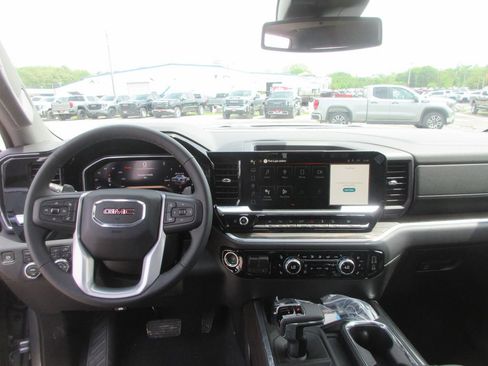 New 2026 GMC Sierra 1500 SLT w/ SLT Premium Plus Package AWD/4WD image 17
