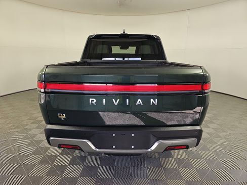 Used 2022 Rivian R1T Adventure image 4