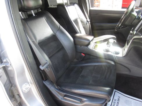 Used 2015 Jeep Grand Cherokee Altitude AWD/4WD image 7