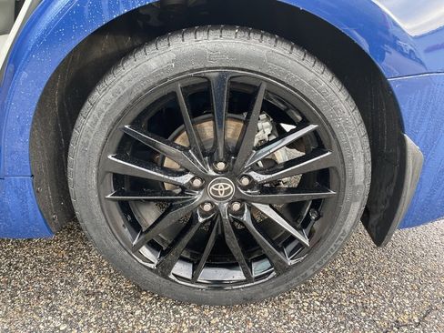 Used 2023 Toyota Camry XSE image 9