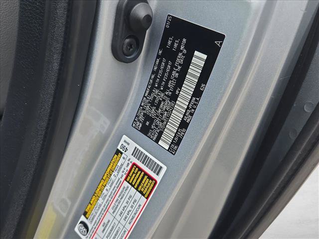 Used 2025 Toyota Sienna XLE FWD image 23