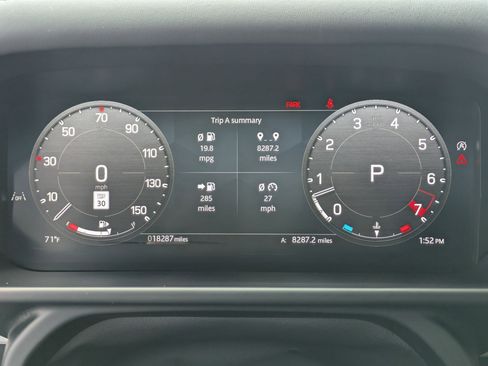 Used 2025 Land Rover Defender 110 X-Dynamic SE image 21