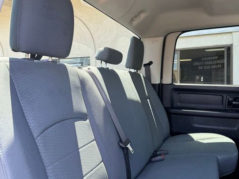 Used 2018 RAM 1500 Express RWD image 17