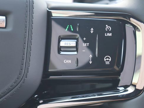 Used 2026 Land Rover Range Rover Velar S image 22