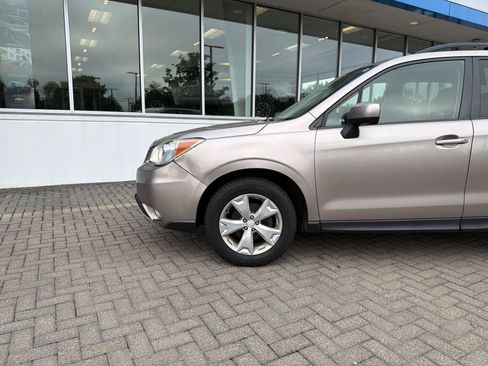 Used 2014 Subaru Forester 2.5i Premium w/ All-Weather Package AWD/4WD image 9