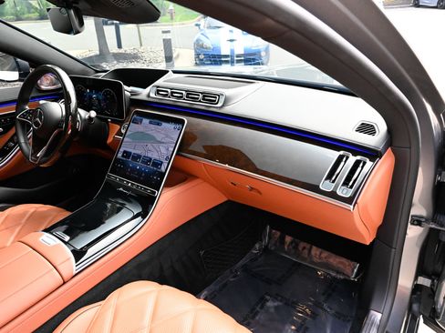 Used 2023 Mercedes-Benz Maybach S 680 4MATIC w/ Manufaktur Leather Package image 62