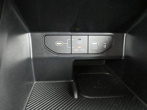 Certified 2025 Kia Sorento SX Prestige AWD/4WD image 35