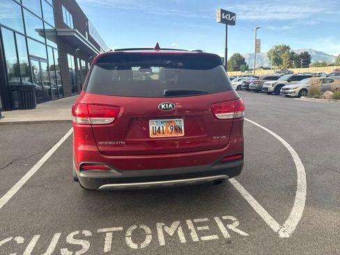 Used 2017 Kia Sorento EX w/ EX Advanced Touring Package AWD/4WD image 11
