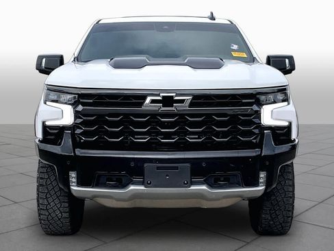Used 2026 Chevrolet Silverado 1500 ZR2 w/ Dark Appearance Package AWD/4WD image 4