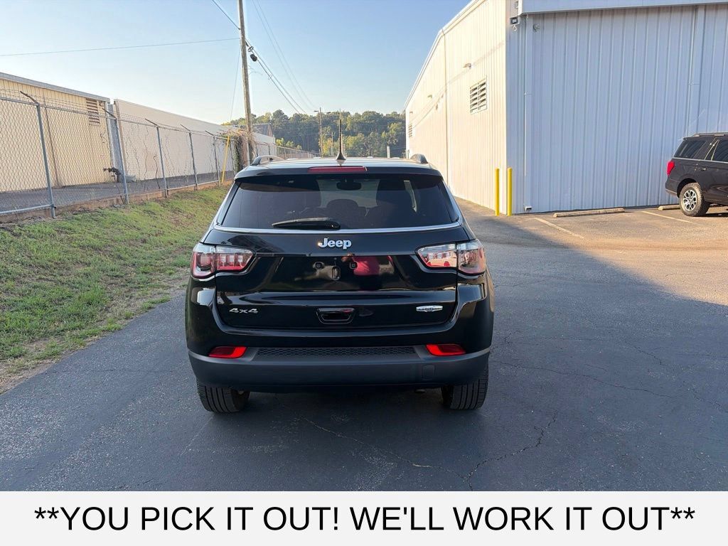 Used 2022 Jeep Compass Latitude w/ Convenience Group AWD/4WD image 5