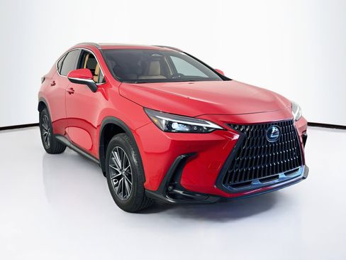 Used 2025 Lexus NX 250 FWD w/ Accessory Package (K3) image 3