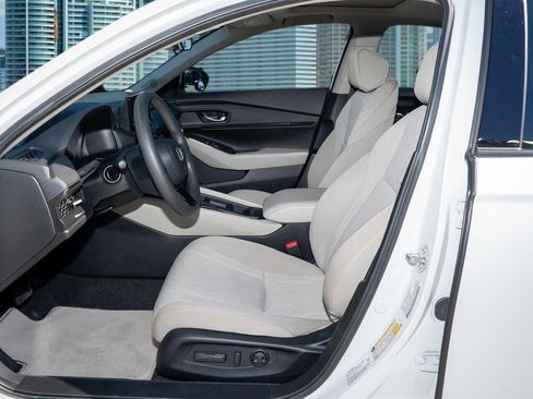 Certified 2023 Honda Accord EX image 17