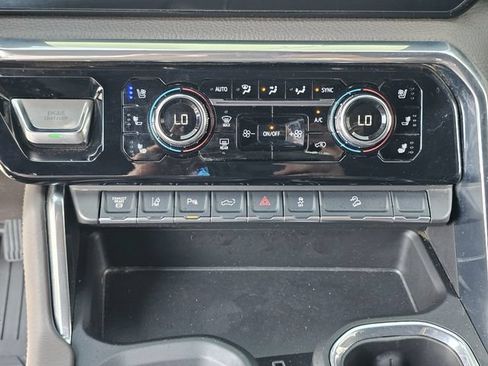 Used 2025 GMC Sierra 3500 Denali AWD/4WD image 29