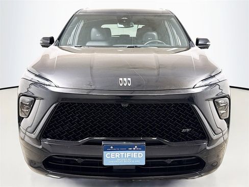 Certified 2025 Buick Enclave Sport Touring image 2