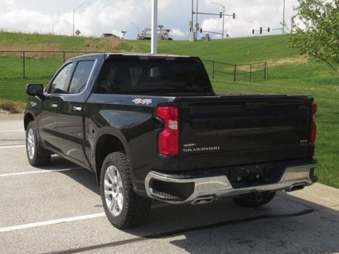 Used 2022 Chevrolet Silverado 1500 LTZ image 2