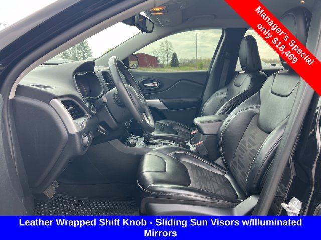 Used 2022 Jeep Cherokee Latitude AWD/4WD image 9