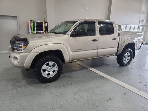 Used 2007 Toyota Tacoma 4x4 Double Cab image 2